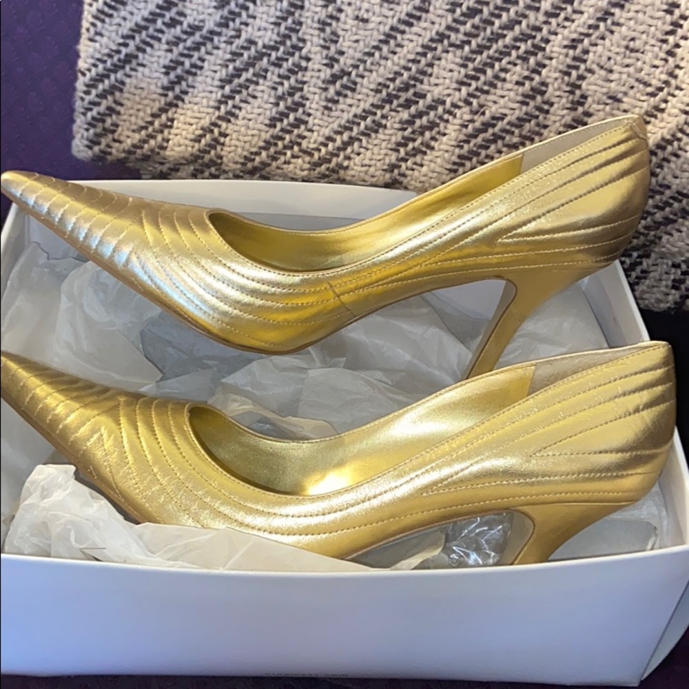 NINE WEST HEEL